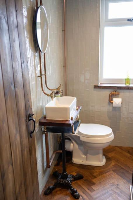 Unique Victorian Stable Conversion Halifax Exterior photo